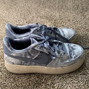 Nike || velvet sneakers